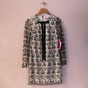 Betsey Johnson Tie Detail Floral Embroidery Scalloped Hem Mini Dress Size 6 NWT